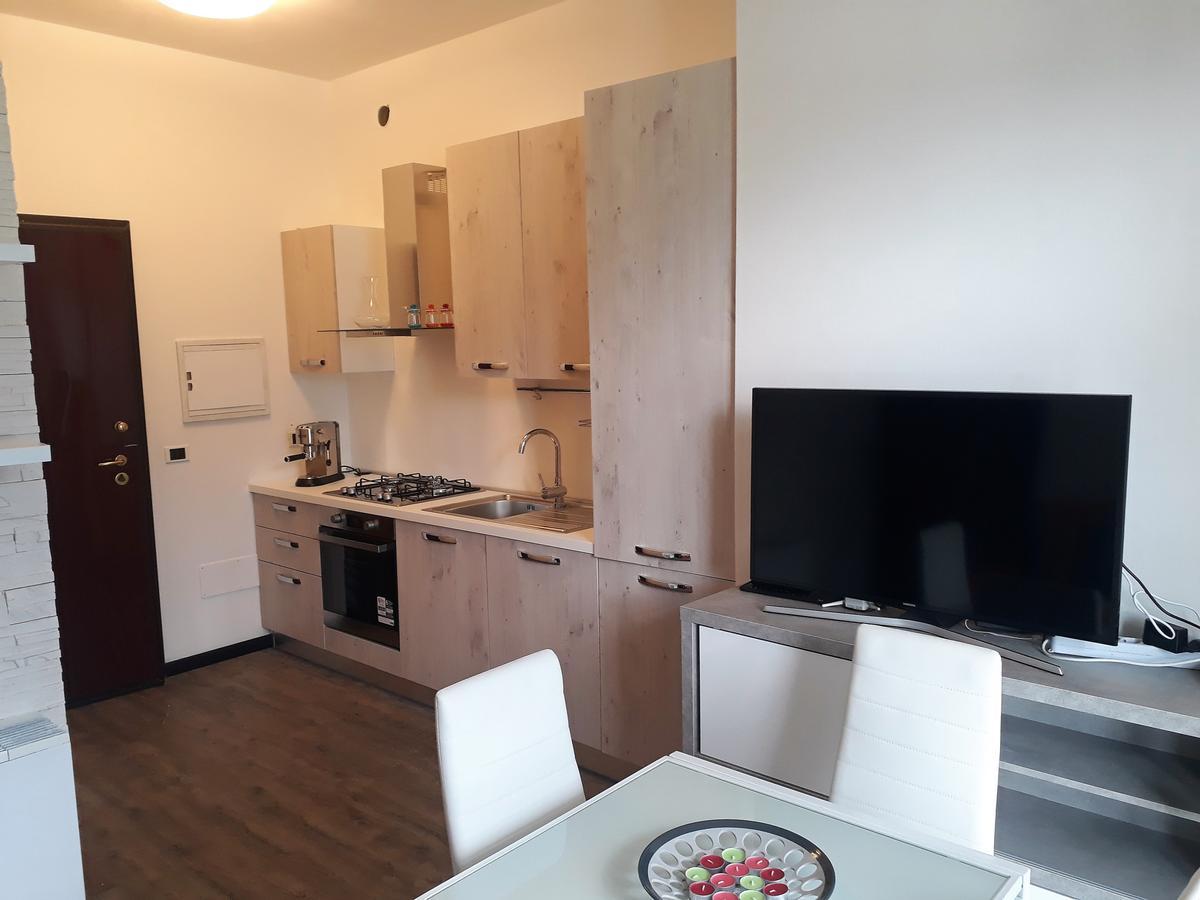 Campione Giulia Exclusive Lakefront Apartment By Gardadomusmea Campione del Garda Extérieur photo